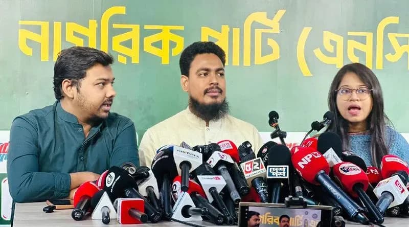 দাম বাড়তেই তেলপাম্প ফাঁকা, প্রশ্ন আখতারের