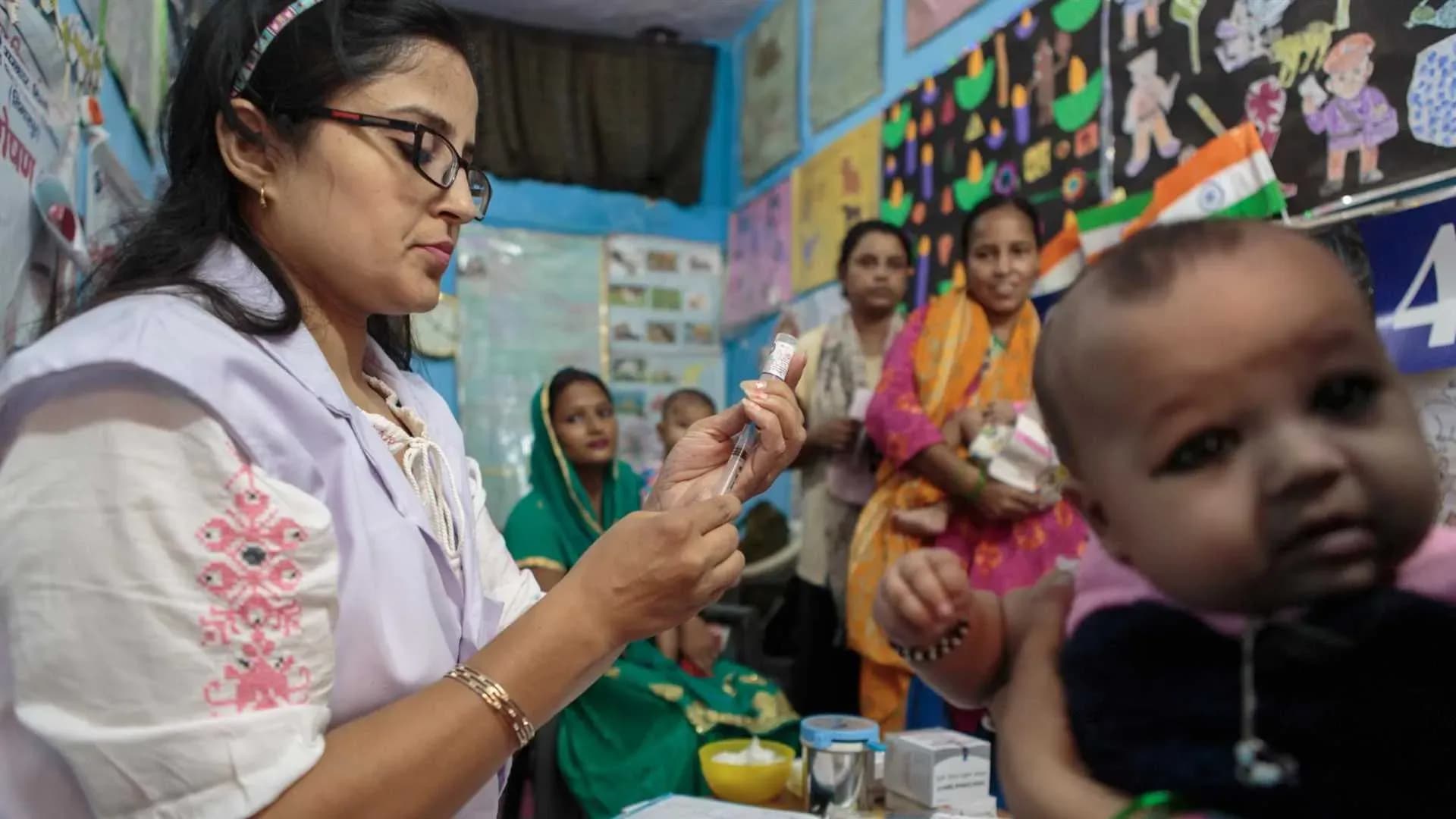 হামে শিশুমৃত্যু: ভঙ্গুর টিকাদান কাঠামো ও স্বাস্থ্য বৈষম্যের দায় কার?