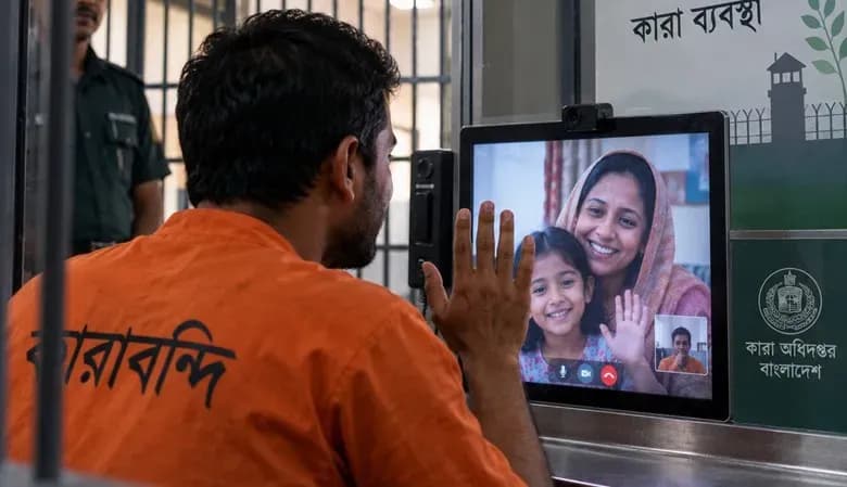 ভিডিও কলে স্বজনদের সঙ্গে কথা বলতে পারবেন কারাবন্দিরা