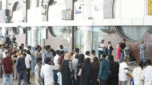 রিয়াদ-দাম্মামের ১৫৩ ফ্লাইট বাতিল, ক্ষতিগ্রস্ত ২২ হাজার ৬৩৬ যাত্রী
