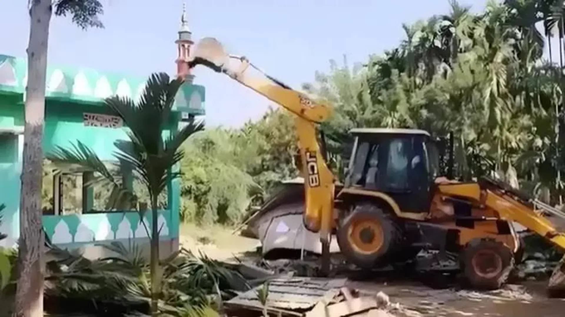আসামে ১১০০ মুসলিম বাড়িঘর উচ্ছেদ, ভেঙে ফেলা হয়েছে ১০ মসজিদ
