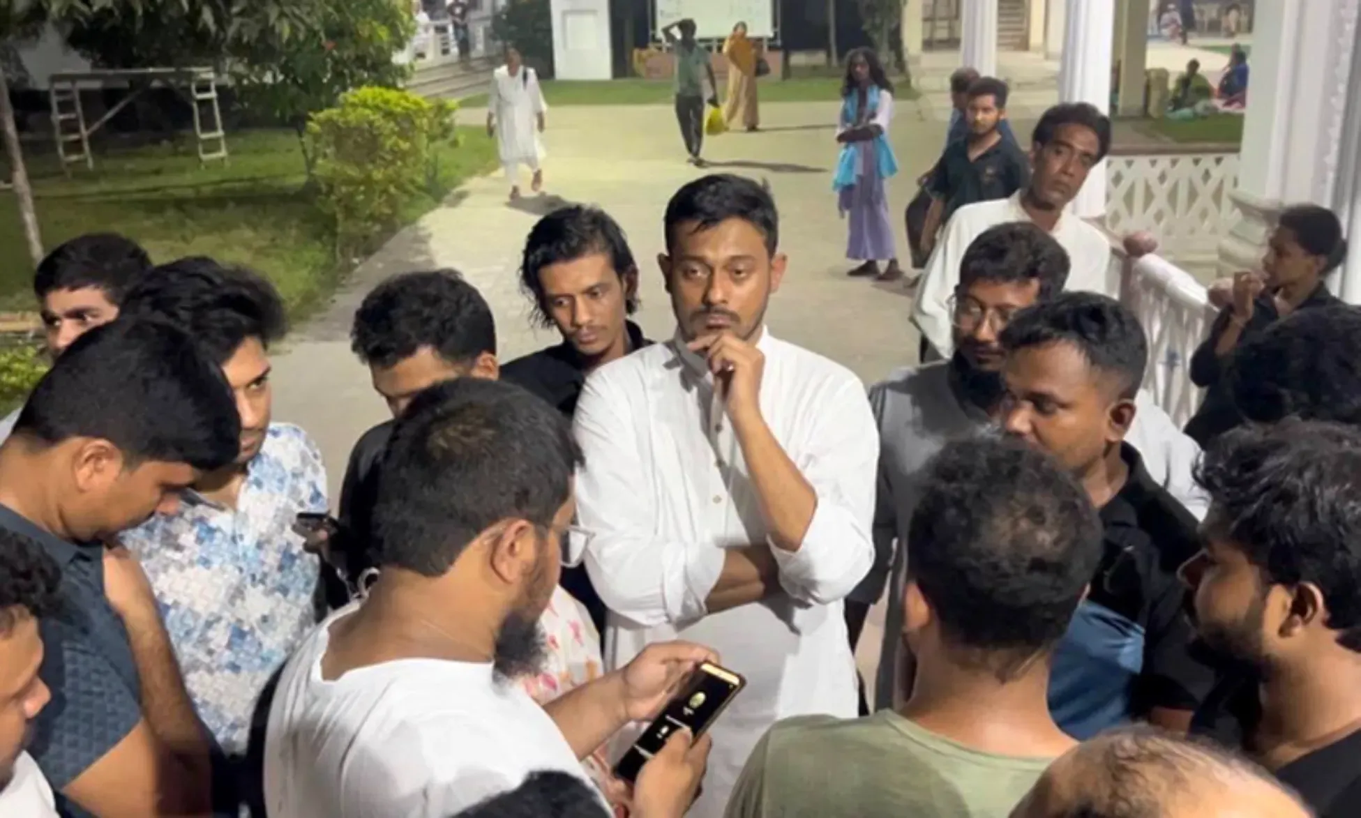 নাসীরুদ্দীন পাটওয়ারীর ওপর হামলার ঘটনায় মামলা