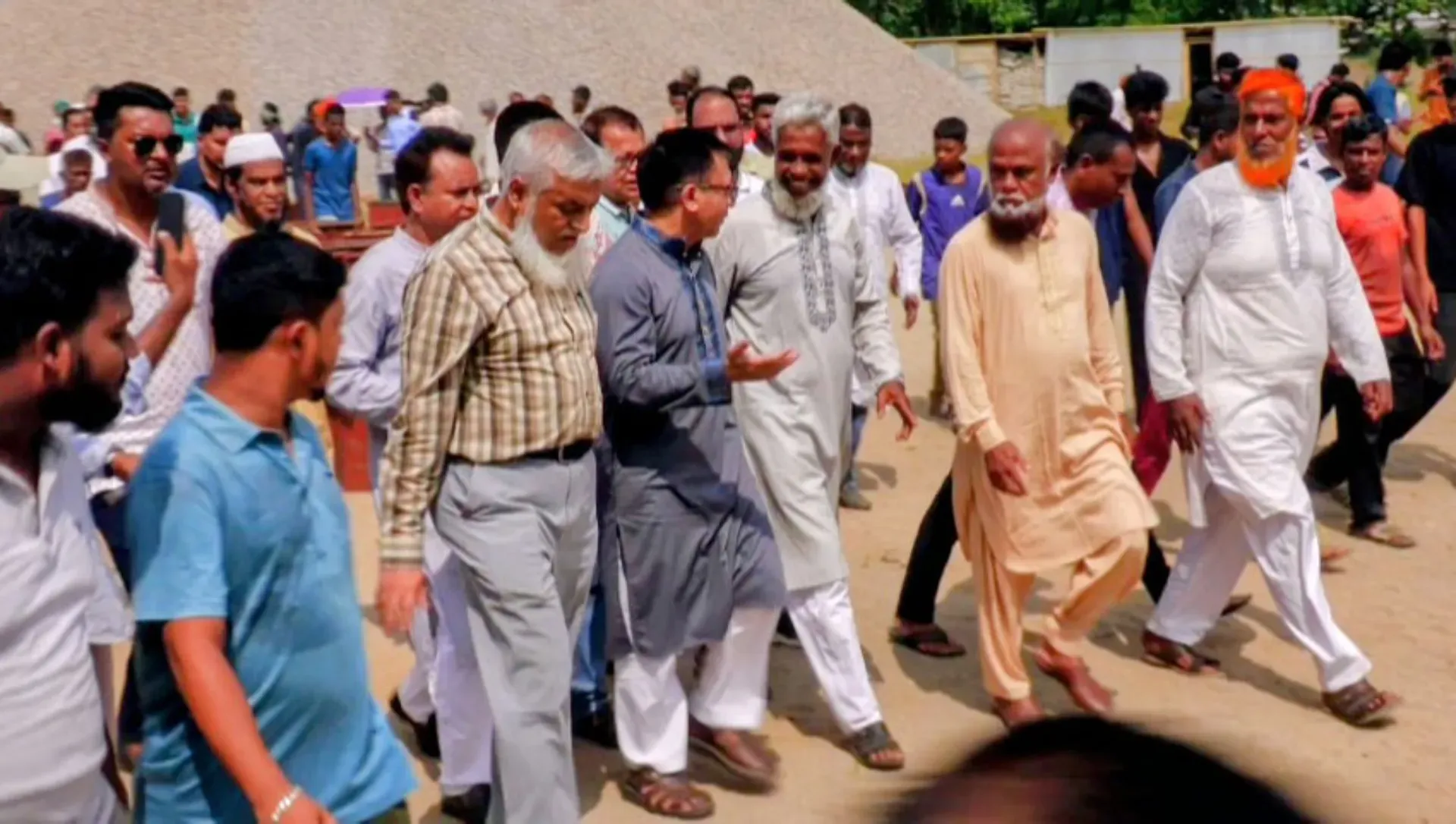 আইনশৃঙ্খলার উন্নতি হলে দেশি-বিদেশি বিনিয়োগ বাড়বে : বাণিজ্য মন্ত্রী