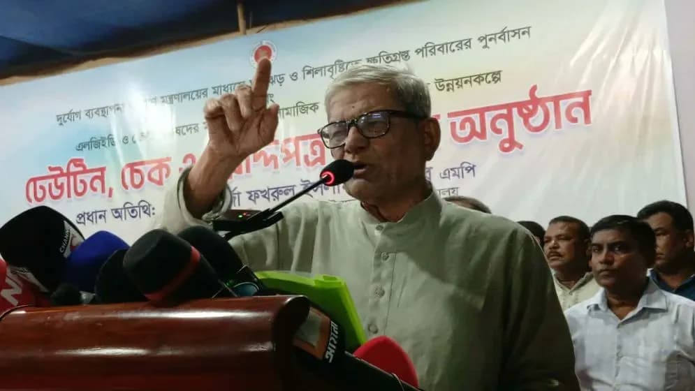দেশে তেলের প্রকৃত কোনো সংকট নেই: ফখরুল